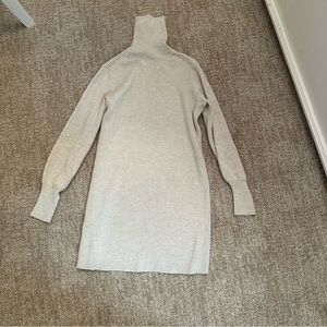 Aritzia wilfred grey sweater dress. Never worn